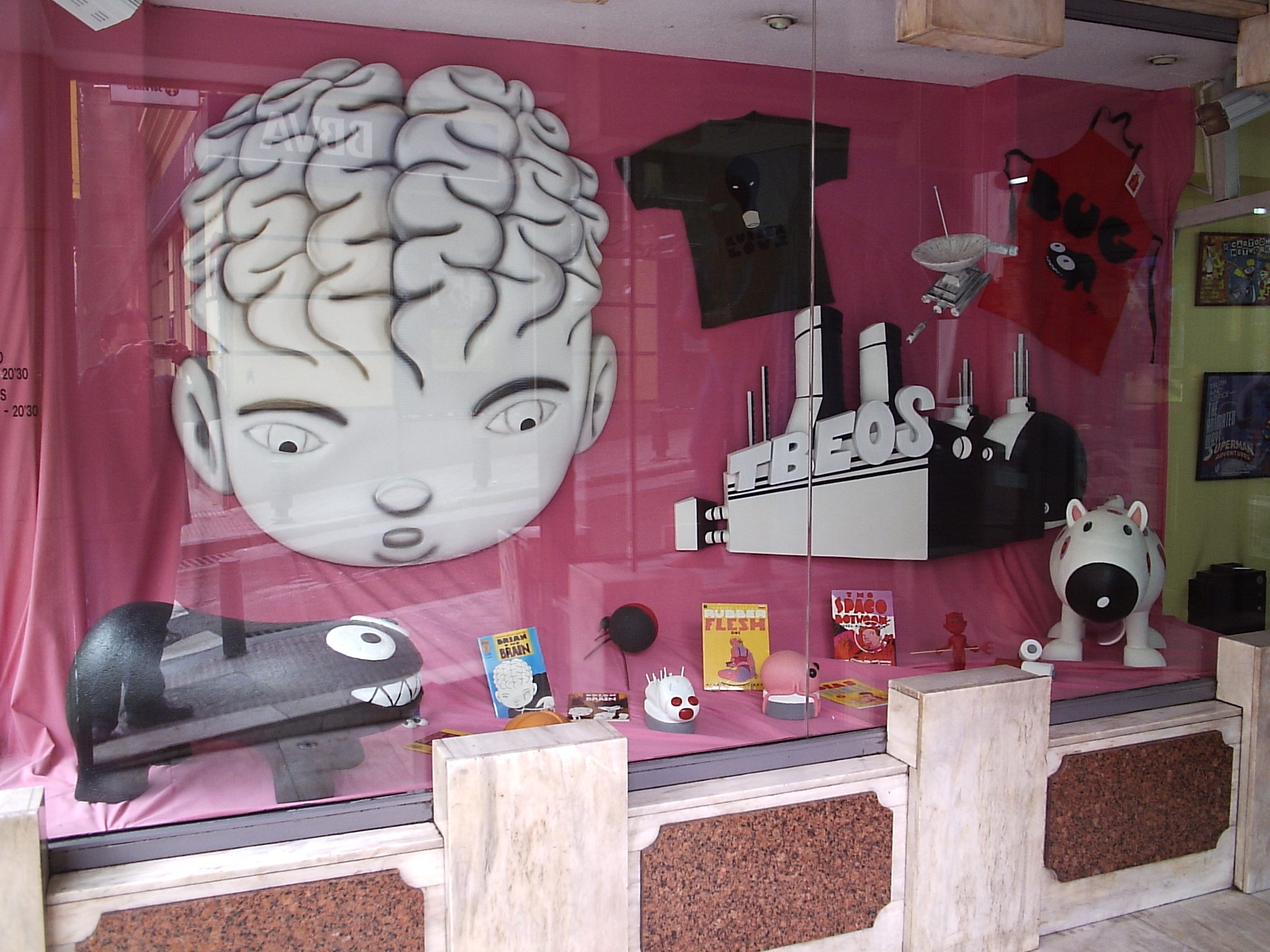 CORPÓREOS ESCAPARATE