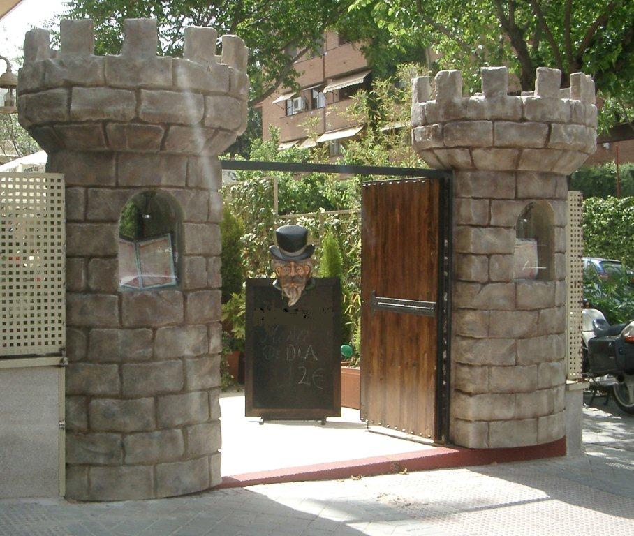 Portón de entrada restaurante